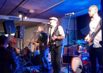 Ole Gas Band forstår at levere en fest som på Restaurant Tannishus i Tversted. Foto: Ole FF