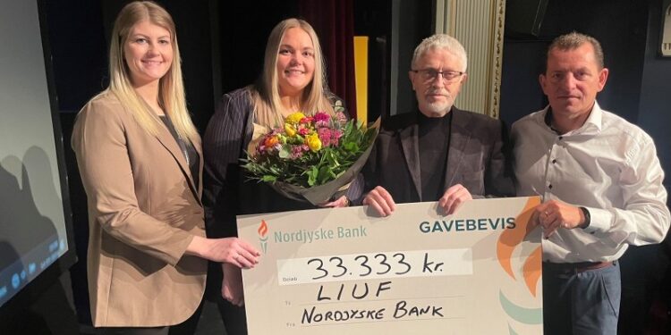 LIUF modtager Nordjyske Banks Foreningspris. Foto: Nordjyske Bank.