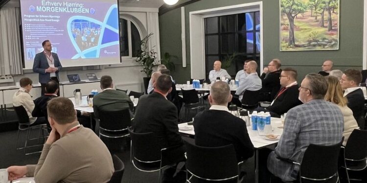Morgenfriske Erhverv Hjørring-medlemmer samlet i det ikoniske domicil hos Nord Energi. Foto: Erhverv Hjørring.