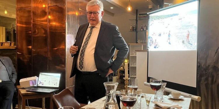 Borgmester Søren Smalbro til nytårskur i Hirtshals Rotary Klub. Foto: Niels Chr. Jakobsen.