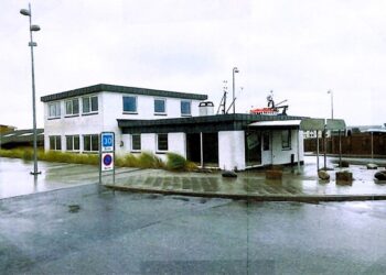 Ejendommen på Sydvestkajen i Hirtshals. Foto: Privat.