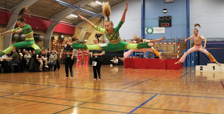 Dygtige dansere fra Art of Dance over gulvet i Skallerup Hallen. Privatfoto