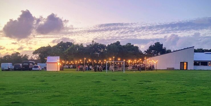 Klitgården i Tversted samler Tversted året rundt. Onsdag spises indendørs! Arkivfoto: Palle W. Nielsen