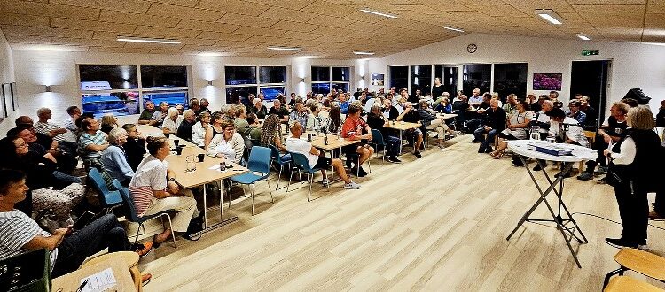 Tidligere debatmøde i Rakkeby Skovhus. Foto: Privat.