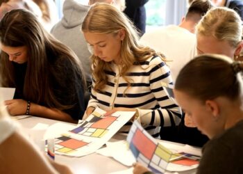 Kommende hf-elever på Hjørring Gymnasium kan se frem til nogle varierede og spændende forløb, som giver dem viden om fremtidige uddannelsesmuligheder.