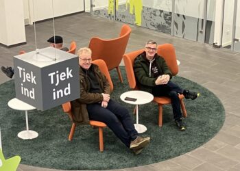 Flemming og Ole fra Tversted tjekkede tidligt ind på rådhuset i Hjørring. Foto: Palle W. Nielsen