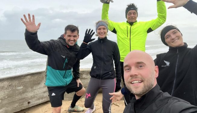 Kasper viser vejen i Løkken. Privatfoto