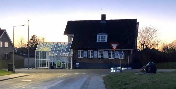 Café Peder Most en stille aften i Tversted. Foto. Palle W. Nielsen