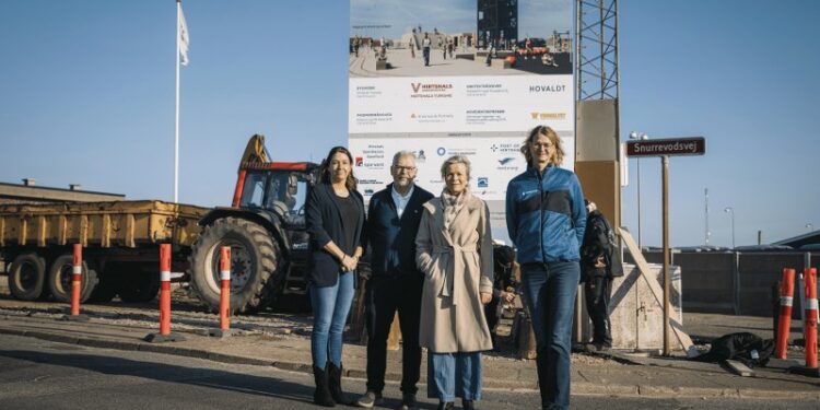 Ditte Sørensen og Peter Ydesen, Hirtshals Havn, Laila Zielke, Hirtshals Turisme, Hanne Kvist, Nordsøen Oceanarium og Forskerpark. 
Kreditering: Foto Stoklund Medieproduktion.