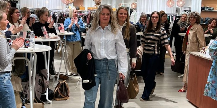 Modeshow i foråret 2025 hos Bahne. Foto: (arkiv): Hanne Skipper.