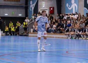 Claus Christiansen mod de italienske mestre fra Catania i sommerens CL kvalifikation. Foto: Jacob Strandeng.