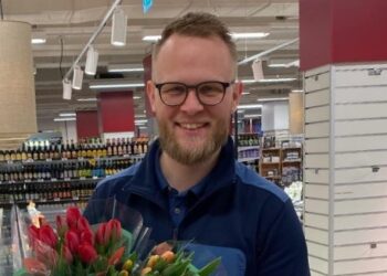 Uddeler Martin Halle og de andre i SuperBrugsen får torsdag besøg af Byforum i Hirtshals. Foto: Arkiv.