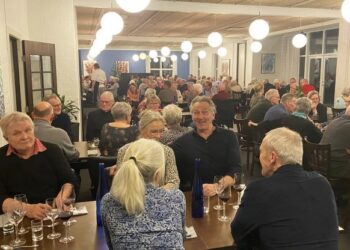 Gæsterne på Restaurant Tannishus holder af traditioner - også Åge Vinther jubilæumsfest hvert år den 4. marts. Privatfoto