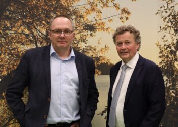 Næstformand Torben Farum (tv) og formand Carl Christian Pedersen fra Agilix. Foto: Presse.