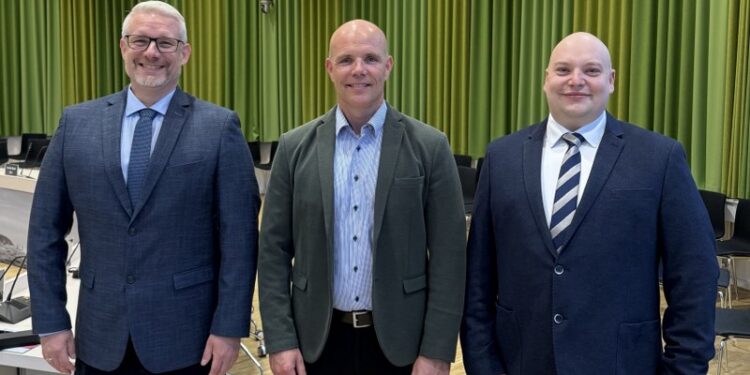 Spidskandidat Dan Rueskov (Liberal Alliance), spidskandidat Per Møller (Konservative) og aktivitetsansvarlig Andreas Huus (Danmarksdemokraterne). Foto: Privat.