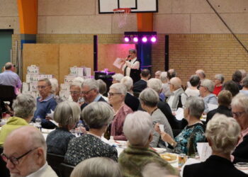 150 gæster havde fundet vej til Sindal Hallerne til "Danmark Spiser Sammen".