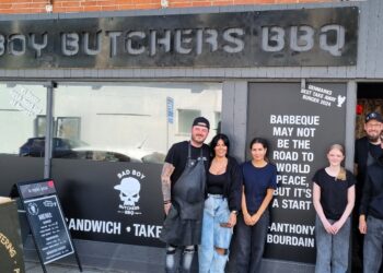 Fra åbningsdagen i maj 2025 hos BadBoy Butchers BBQ nye lokaler i Jørgen Fibigersgade i Hirtshals. Foto: Arkiv.