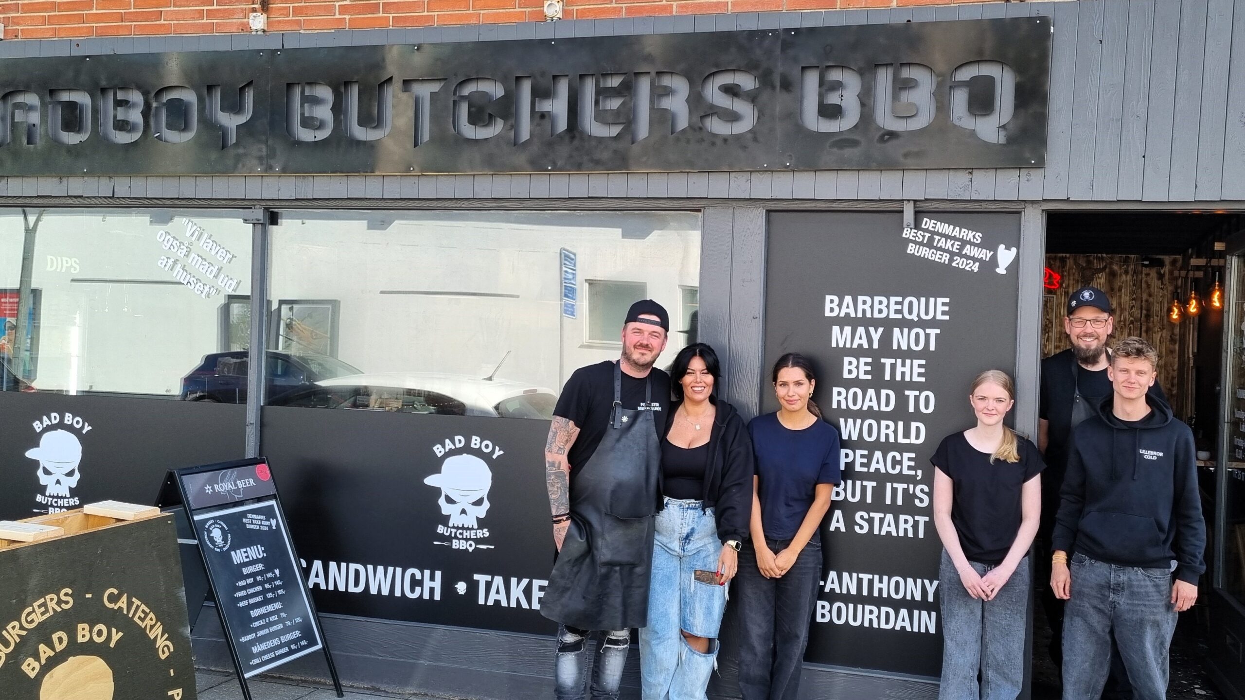 Åbningsdag i BadBoy Butchers BBQ nye lokaler i Jørgen Fibigersgade i Hirtshals