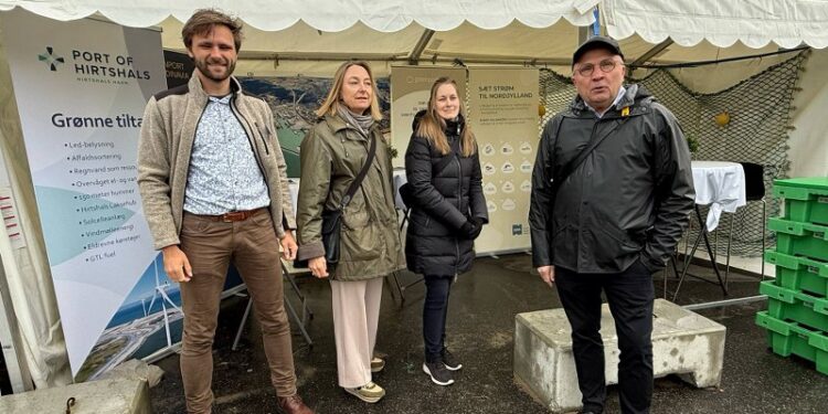 Fra venstre ses her Jonas Ilum Sørensen, Maria Sørensen, Kikki Kongerslev og Steen H. Hintze. Foto: Niels Skipper.