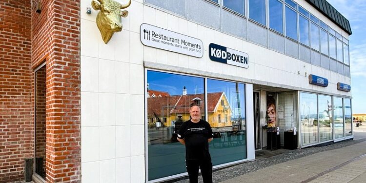 Jan Hansen foran Kødboxen. Foto (arkiv): Niels Skipper.