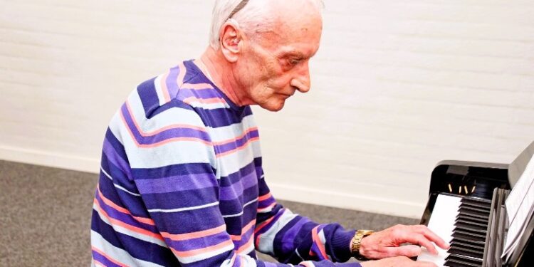 Organist Peder Kallesøe. Foto: Helge Jensen.