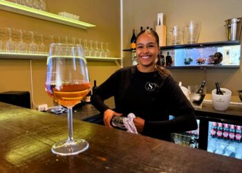 Stephanie har rigtig god grund til at være glad for Stephanelli's Winebar & Shop. Foto (arkiv): Niels Skipper.