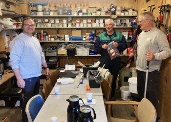 Malerholdet varmer op til Hjørring Dyrskue. Foto: Palle W. Nielsen