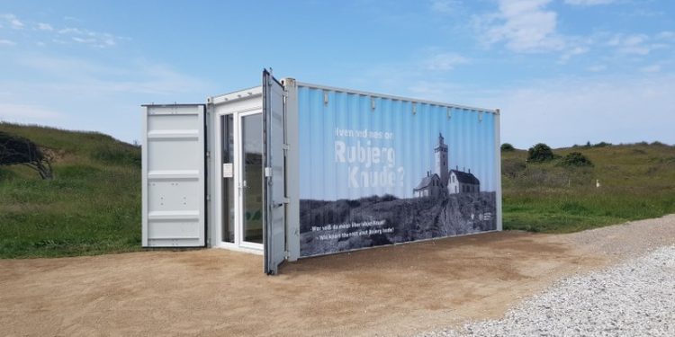 Udstillingscontaineren på plads ved Rubjerg Knude. Foto: VHM.