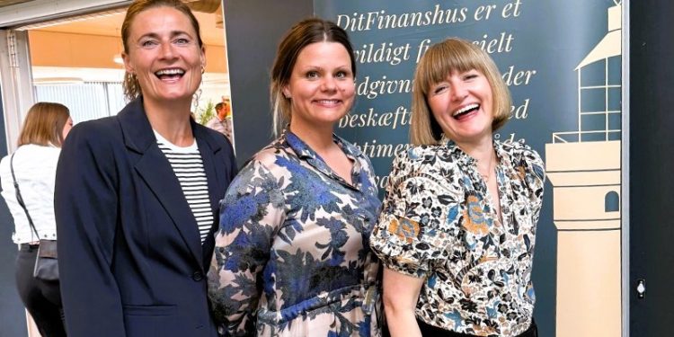Sisse Fisker, Trine Rubæk og Anne Juel Jørgensen. Foto: Dit Finanshus.