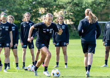 Koncentrationen var enorm, da weekendens kamp blev forberedt. Foto: Bente Peder.