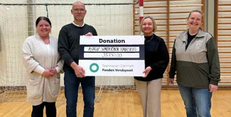 Donation på 33.750 kroner fra Sparekassen Danmark Fonden Vendsyssel til DGI Projekt, hvor foreningen skal have gennemarbejdet nye processer, digitalisering og få lavet nye visioner for Astrup Sønderskov Idrætsforening. Privatfoto.