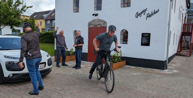 En mandegruppe, der vil forskønne Sindal by, er på tegnebrættet. Hvad skal gruppen mon hedde? De mødes næste gang mandag den 16. juni.