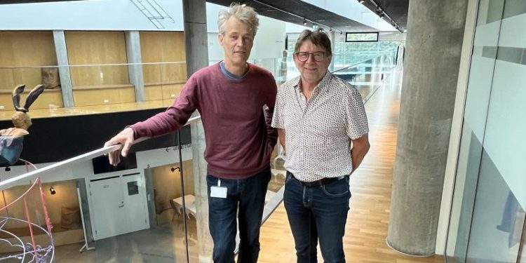Direktør Rolf Heim og bestyrelsesformand Ole Peter Christensen på Vendsyssel Teater. Foto (arkiv): Niels Chr. Jakobsen.