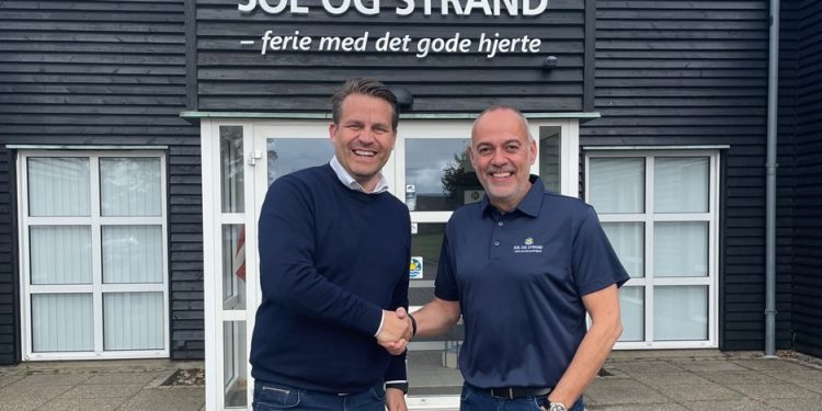 Hjørring Alliancens direktør Rene Zeeberg og Sol og Strand-direktør Per Dam.