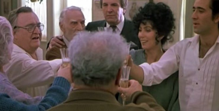 Tannisbugt Bio viser tirsdag Moonstruck og på dansk: Lunefulde måne. Pressefoto