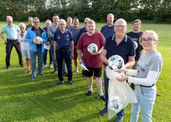 Udlevering af fodbolde til Dana Cup 2025.
