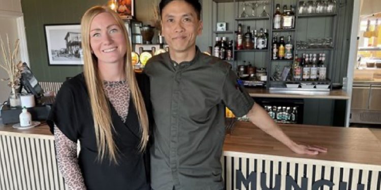 Business Hjørrings erhvervskonsulent Line Uggerly Jørgensen er tæt sparringspartner for Tu Tran og har blandt andet været med til at skaffe Restaurant Munch støtte fra LAG Vendsyssel. Foto: Business Hjørring.