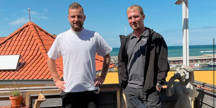 Christoffer Dahl Rameberg hos Lilleheden Café og Restaurant i selskab med Kenneth Brøndum fra Business Hjørring.
