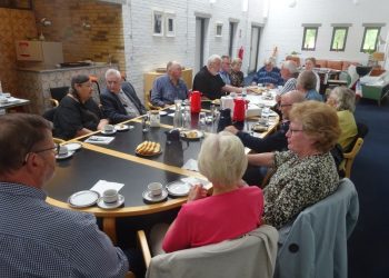 Fælles kaffebord ved bogreceptionen.