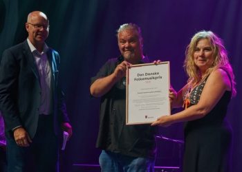 Christine og Perry har netop modtaget ”Den Danske Folkemusikpris “ ved Skagen Festival. Privatfoto