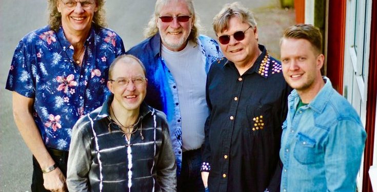 Den musikalske base i Sveriges Cultband er glad musik med rødder i skandinavisk folkemusik blandt med cajun og irsk folkemusik og endda elementer af countrystilen. Pressefoto