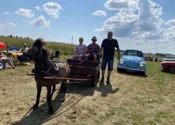 Køretøjer med firbenede hestekræfter var der også ved Tranget Veterantræf 2025. Foto: Else Staruss Harpsø.