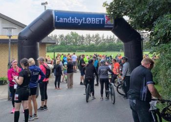 Landsbyløbet udgår fra Lendum Hallen. Privatfoto 2024.