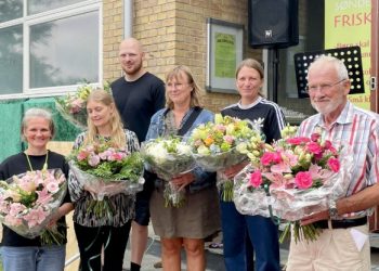 I forbindelse med skolens 10 års jubilæum, havde også 6 ansatte 10 års jubilæum.
Trine Juul Larsen (lærer), Maja Krogsgaard Juul (lærer), Betina Christensen (lærer), YvonneToftegaard (administration), Carsten Prip (rengøring) og Kai Jensen (pedel).