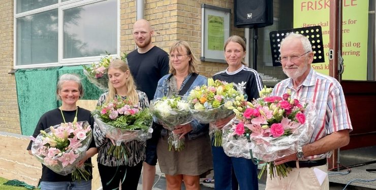 I forbindelse med skolens 10 års jubilæum, havde også 6 ansatte 10 års jubilæum.
Trine Juul Larsen (lærer), Maja Krogsgaard Juul (lærer), Betina Christensen (lærer), YvonneToftegaard (administration), Carsten Prip (rengøring) og Kai Jensen (pedel).