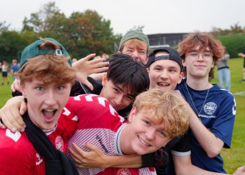 Humøret var højt, da Hjørring Gymnasium fejrede sin 153-årsfødselsdag med en idrætsdag for alle elever. Foto: STX.