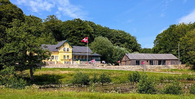 Sindal Rotaryklub inviterer til Høstfest i Stakladen.