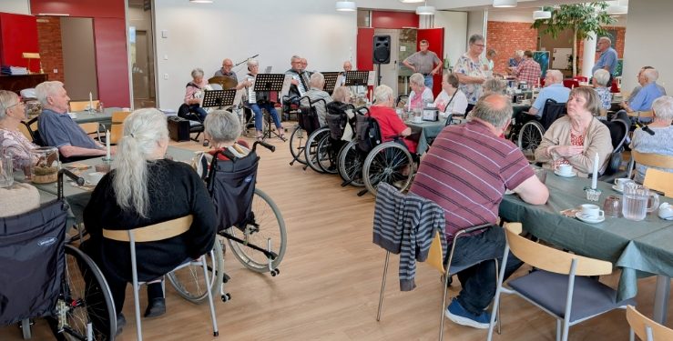 Dame- og Herreklubbens musikeftermiddage trækker altid et stort publikum.