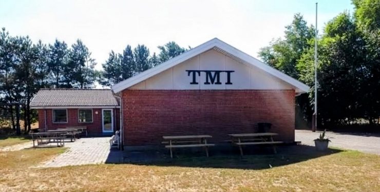 Området ved Tolne-Mosbjerg Idrætsforening danner rammen om en stor udendørs koncert for hele familien. Privatfoto.