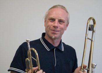 Tubaist, dirigent, trommeslager og underviser Mogens B.B. Jensen, kender de som ”Muggi”, hvilket man i øvrigt meget gerne må kalde ham. Privatfoto